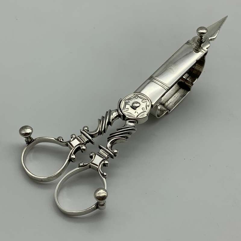 Rare Silver `George III` Candle Wick Trimmer/Snuffer (1762)