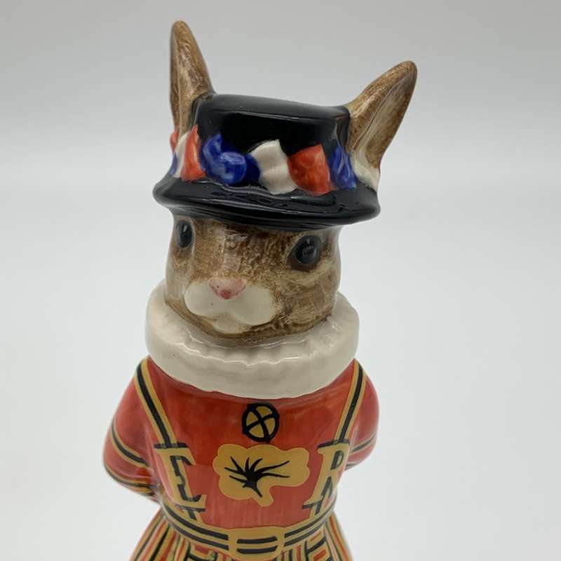 R/Doulton `Beefeater` Bunnykins Figurine (Ltd Edition)