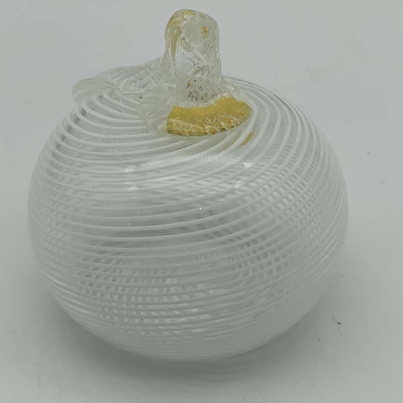 Vintage Murano `Apple` Art Glass Paperweight/Ornament