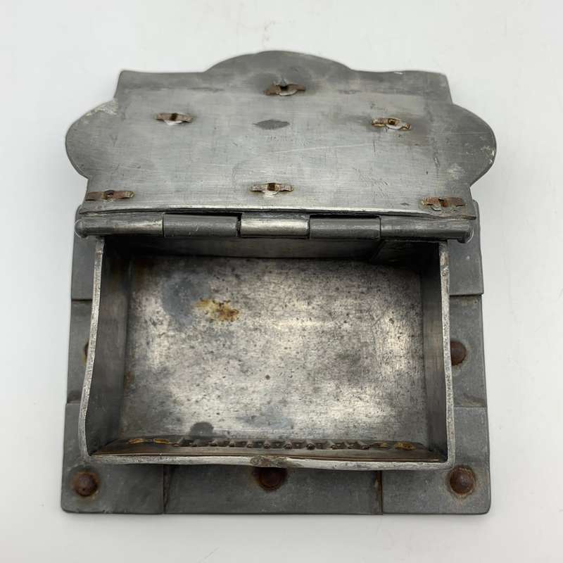 Rare `Arts & Crafts` Pewter & Ruskin Cabochon Box