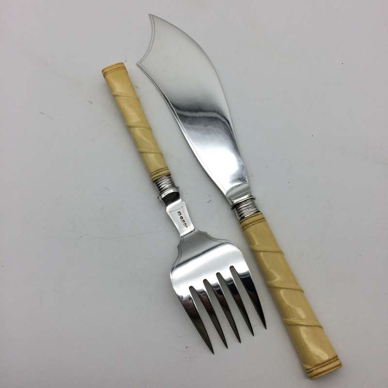Attractive Boxed Victorian Silver-Plated Fish Servers