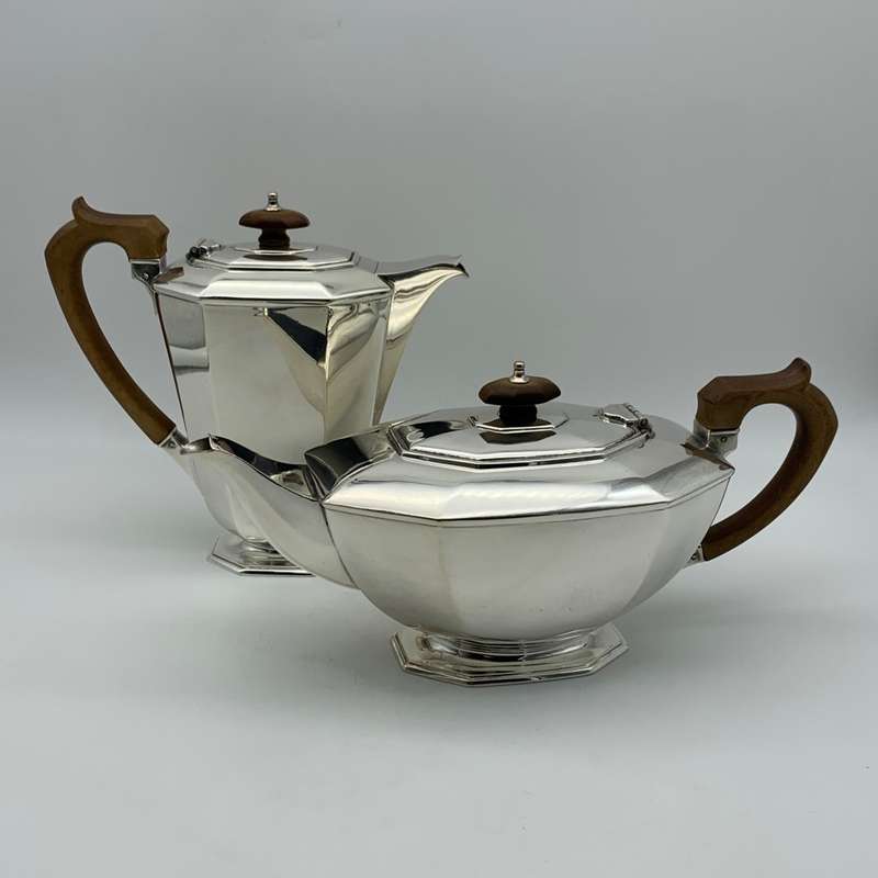 Lovely Quality `Art Deco` Tea & Coffee Pot Pair