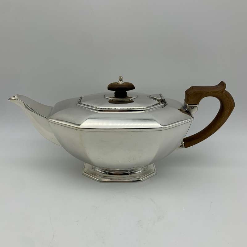 Lovely Quality `Art Deco` Tea & Coffee Pot Pair