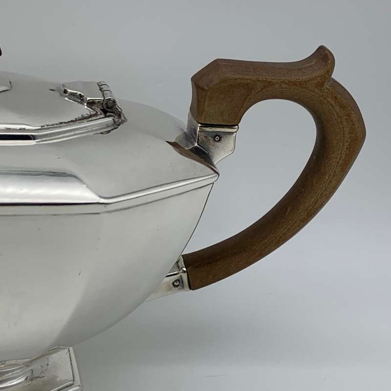 Lovely Quality `Art Deco` Tea & Coffee Pot Pair