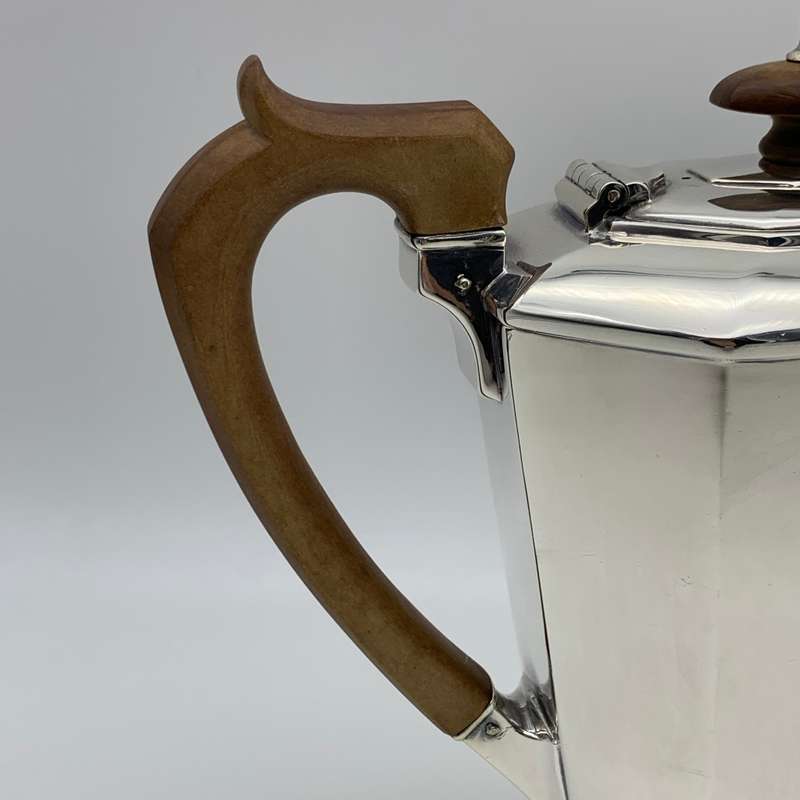 Lovely Quality `Art Deco` Tea & Coffee Pot Pair