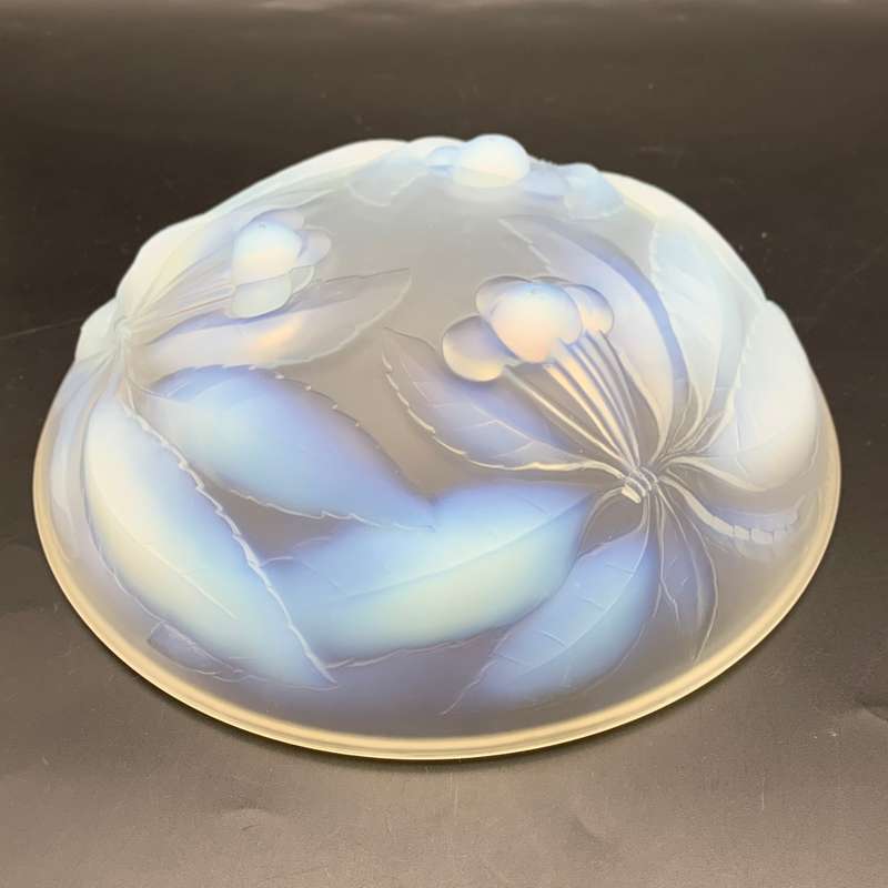 French Art Deco Opalescent Bowl (G. Vallon)