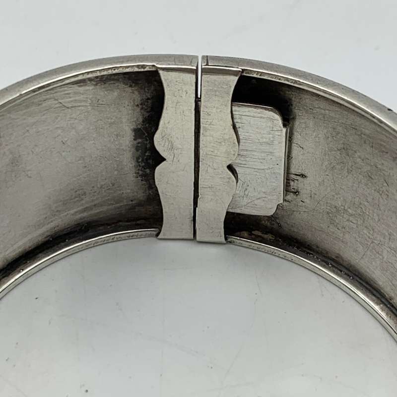 Wonderful Victorian Sterling Silver Bangle (1886)
