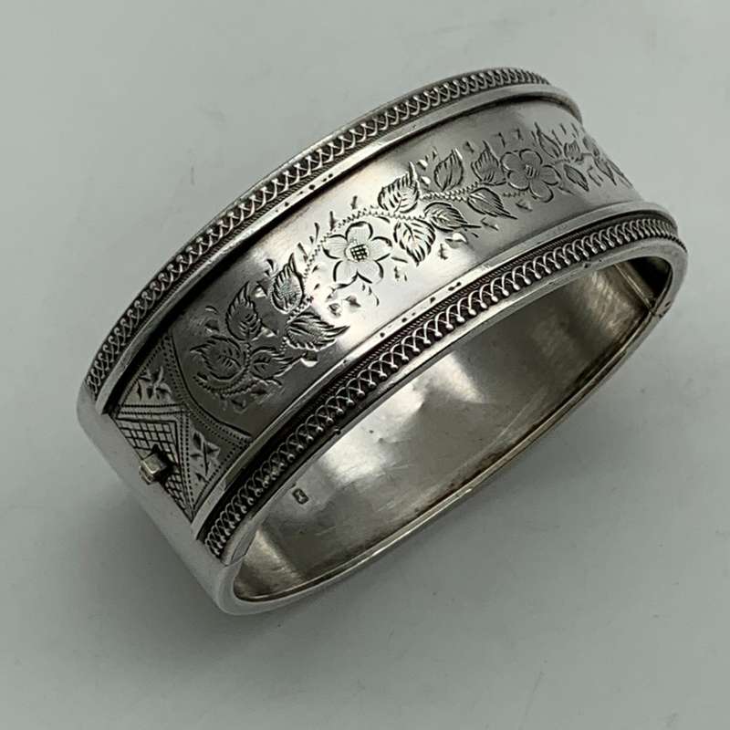 Wonderful Victorian Sterling Silver Bangle (1886)