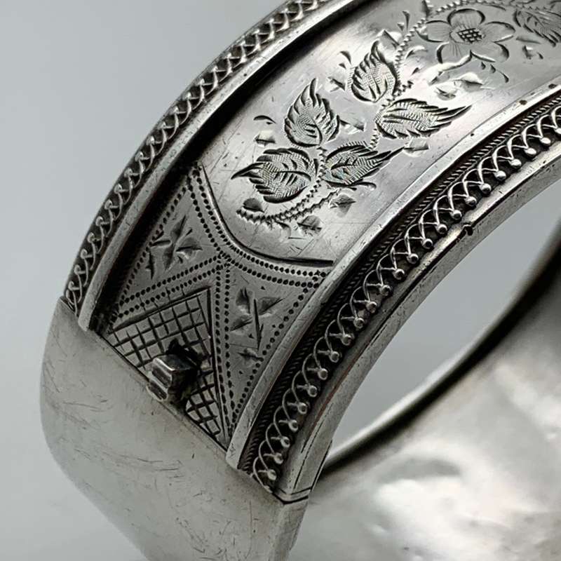 Wonderful Victorian Sterling Silver Bangle (1886)
