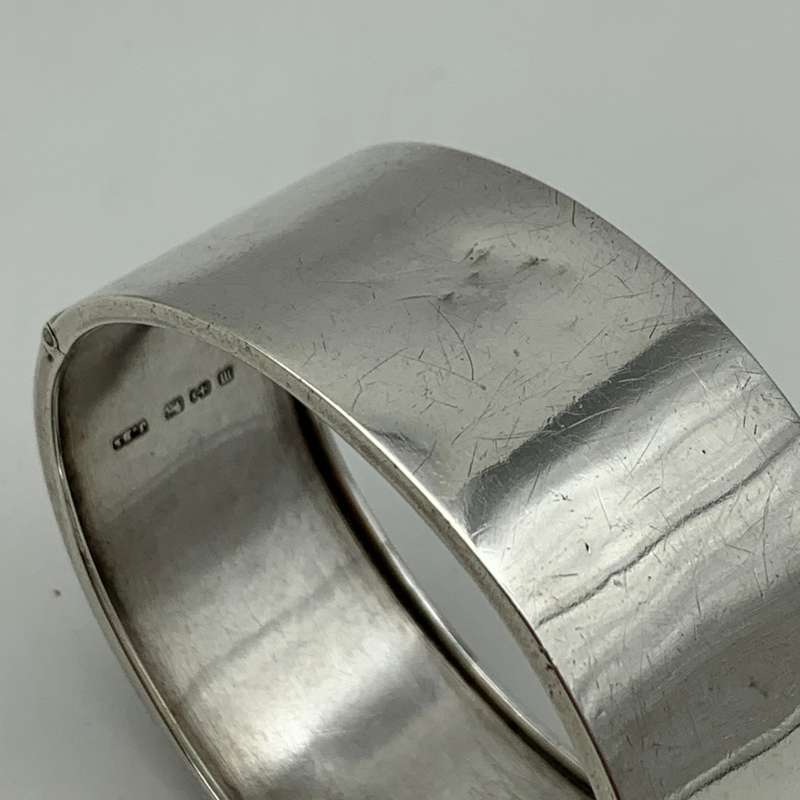 Wonderful Victorian Sterling Silver Bangle (1886)