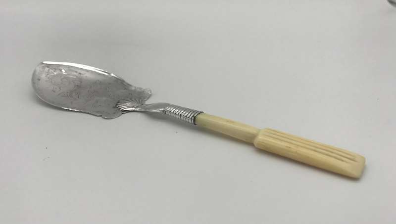 Antique Silver Bone Handled Cake Server (Possibly Cape Silver)