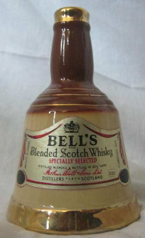 CERAMIC WADE BELL'S SCOTCH WHISKY DECANTER WITHOUT STOPPER