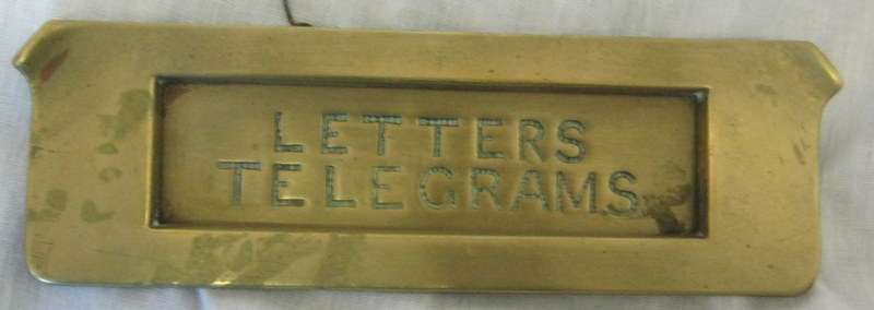 BRASS DOOR LETTER HOLDER(8.5CM BY 6CM)
