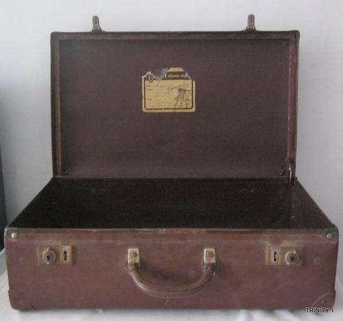 BROWN SCHOOL CASE (+-50CM BY +-30CM AND +-14CM DEEP)