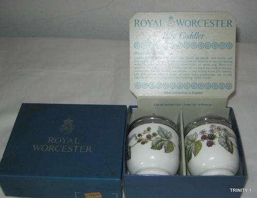 ROYAL WORCESTER LAVINIA PATTERN EGG CODDLER SET OF 2 IN A BOX