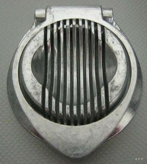 EGG SLICER