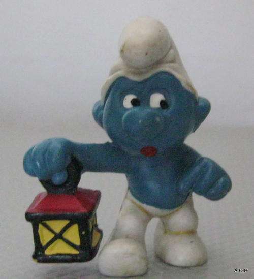 SMURF WITH LAMP BY PEYO SCHLEICH