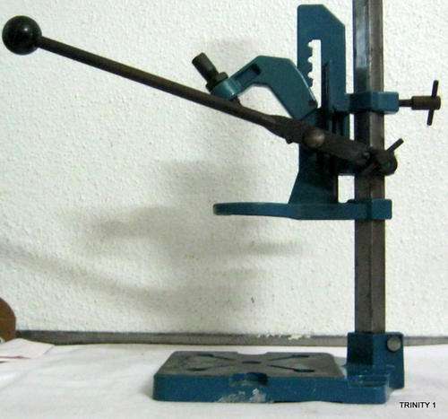 BLACK AND DECKER DRILL PRESS