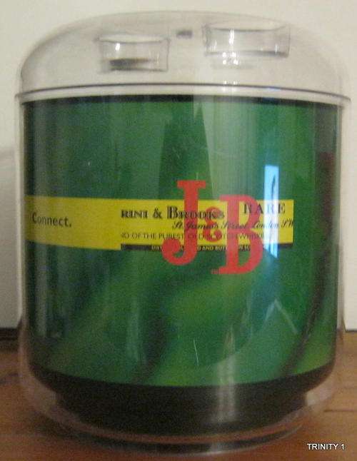 J&B PLASTIC ICE BUCKET