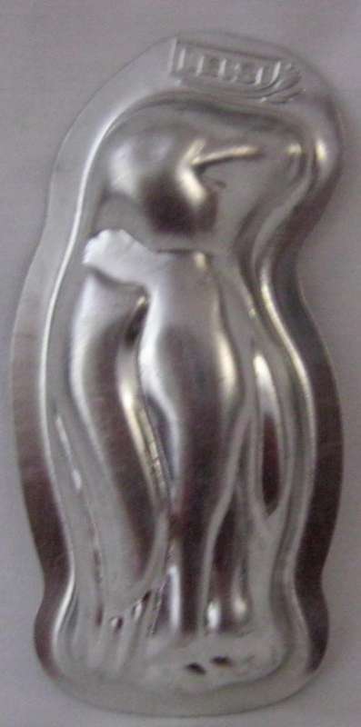 STAINLESS STEEL NESTLE LEISI PENGUIN SHAPE BAKE TIN(+-13CM BY +-6.5CM)