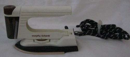 MORPHY RICHARDS TRAVELLING IRON
