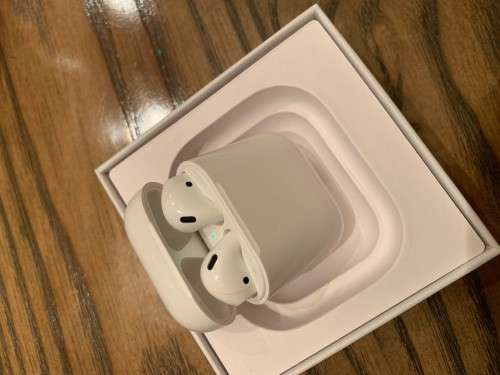 Apple Airpods   ***PRE-OWNED***