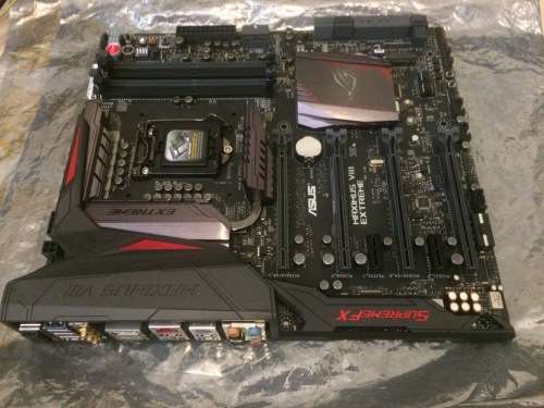 Asus Maximus VIII Extreme motherboard