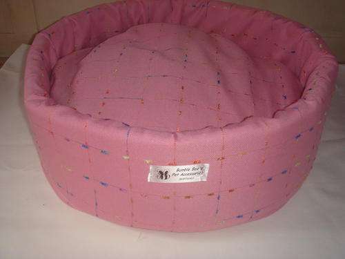 Bumble Bee's Dog or cat Round fluffy bed