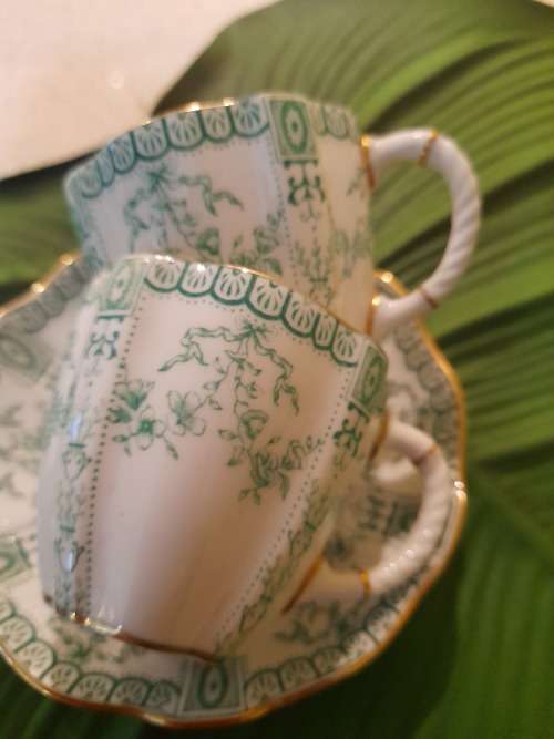 ROYAL CROWN DERBY PORCELAIN