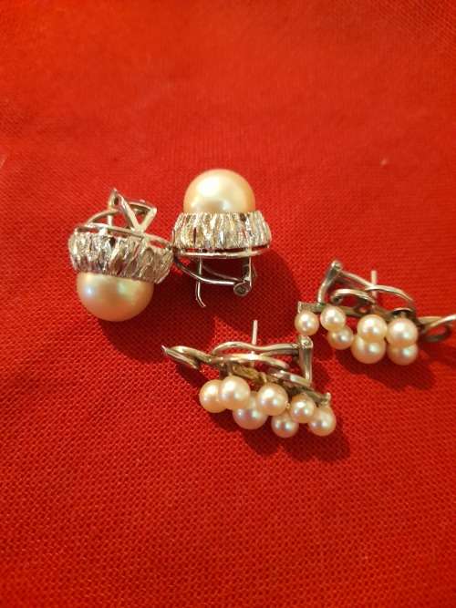 COSTUME EARRINGS