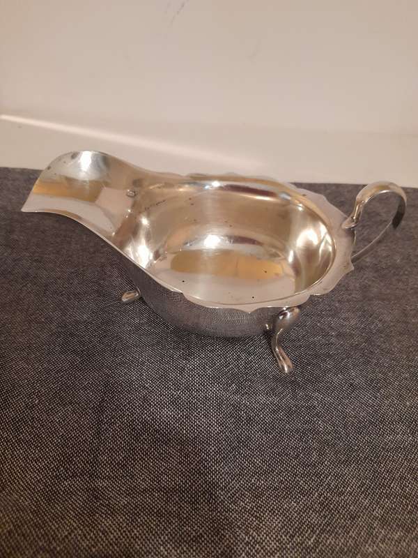 SILVER GRAVY BOAT