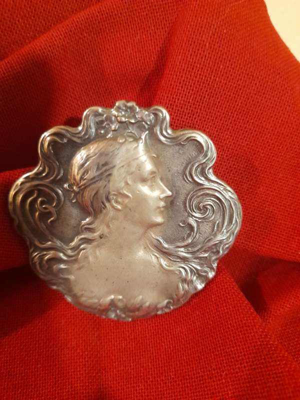 SILVER BROOCH