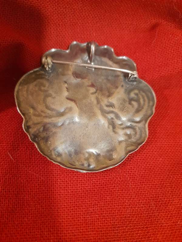 SILVER BROOCH