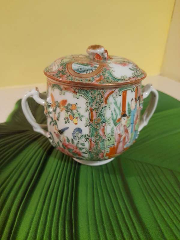 FAMILLE ROSE PORCELAIN
