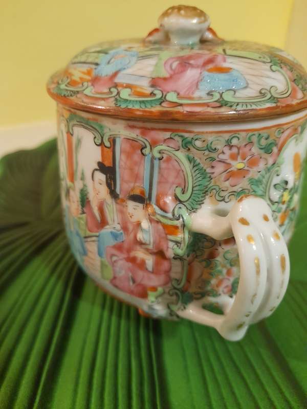 FAMILLE ROSE PORCELAIN