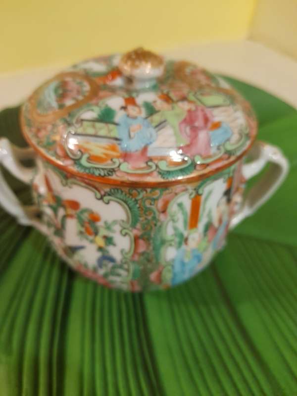 FAMILLE ROSE PORCELAIN