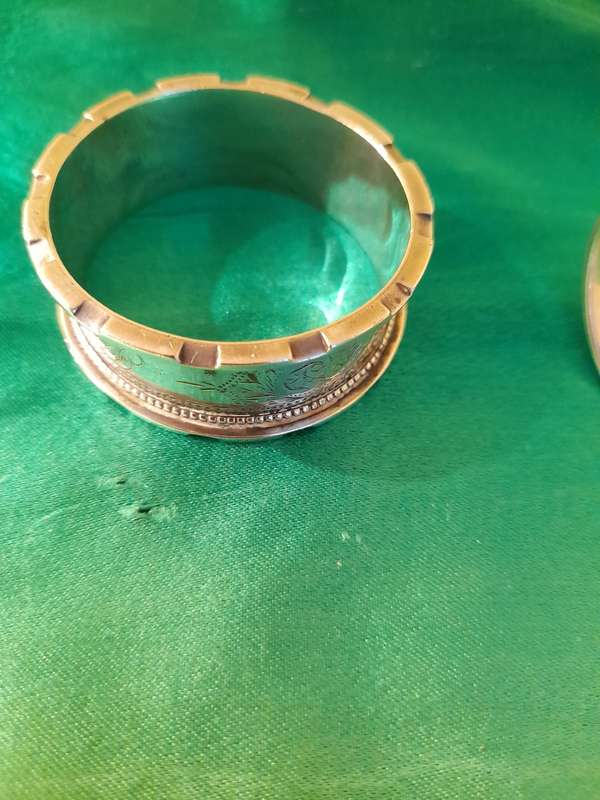 SILVER SERVIETTE RINGS