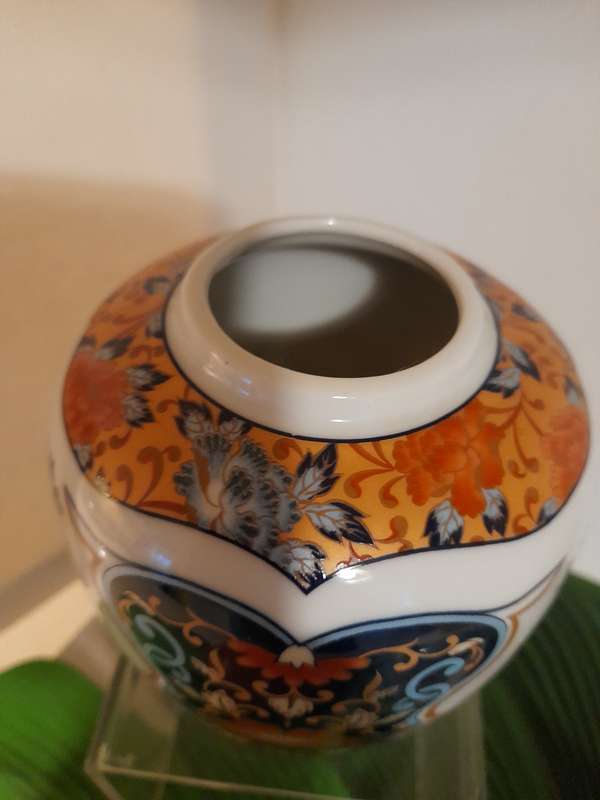 PORCELAIN GINGER JARS