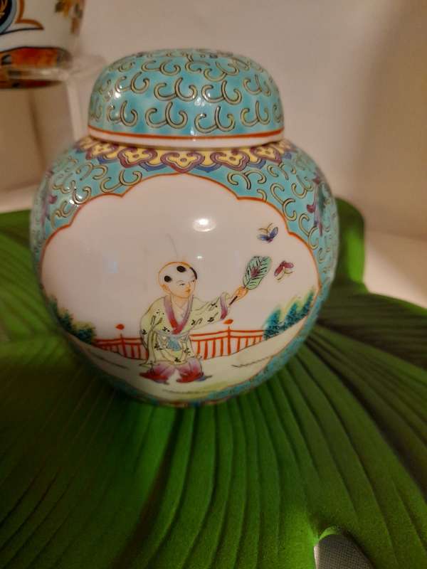 PORCELAIN GINGER JARS