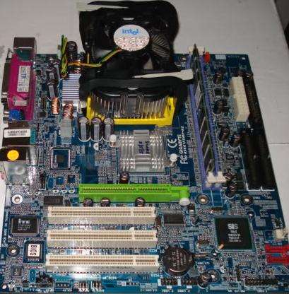 **FREE COMBINED SHIPPING!!** GIGABYTE 8S661FXMP-RZ MAINBOARD + INTEL 2.4GHZ CPU WITH HS & FAN!
