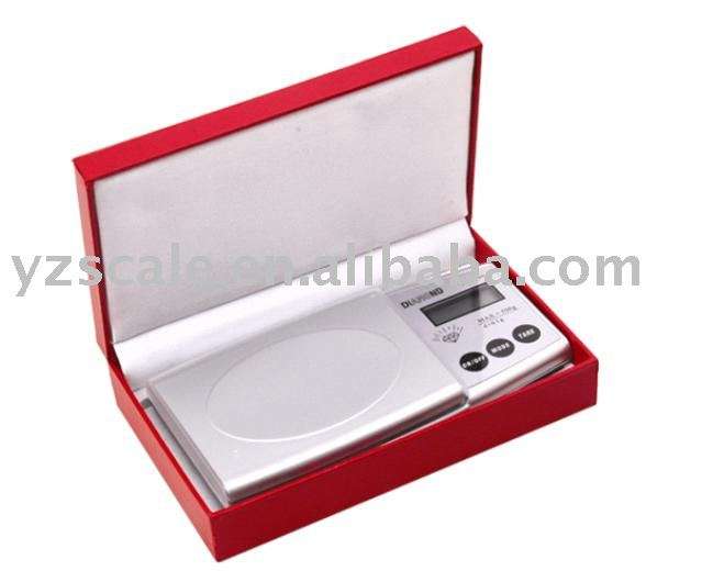 ELECTRONIC POCKET SCALE IN LEATHERETTE BOX