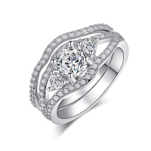 GORGEOUS!! Ring Set With 4,38ct  Simulated Diamonds Size 8 US