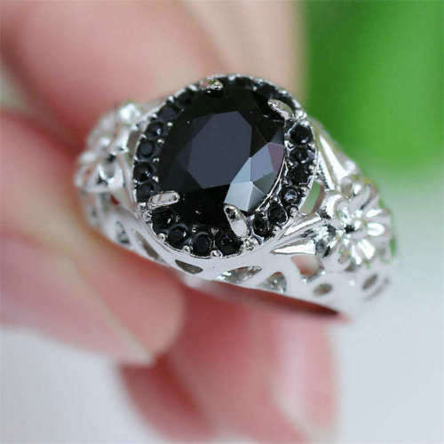 Gorgeous 10Kt Yellow Gold Filled Black Onyx Ring Size 6 US