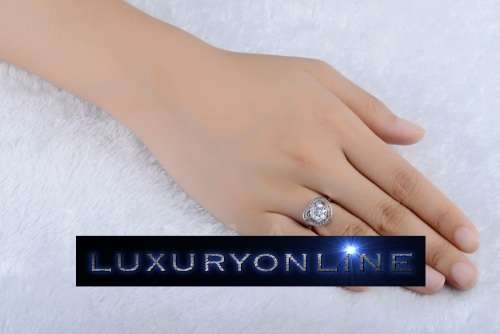 FANTASTIC!! 2.00ct Handcrafted Simulated Diamond Engagement Ring Size 6; Size 7 US