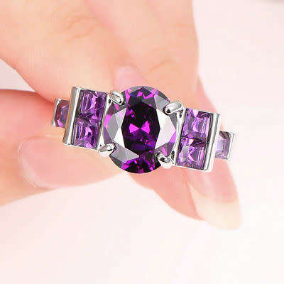 SUBLIME!! 10KT White Gold Filled Ring With  Purple Amethyst Crystal Size 6 US