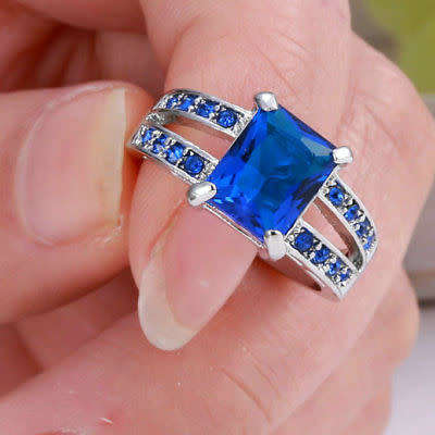 SUPERB!! 10KT White Gold Filled Ring With Ble Sapphire  Size 6 US