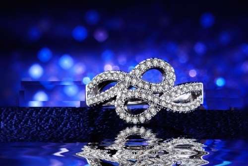 Double Cross Infiniity Ring With Simulated Diamonds Size 6; 8 US