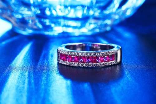 EXCELLENT!!  White Gold Filled Ring With 1,38ct Simulated Diamonds And 10 Rubellites Size 6; 7; 8 US