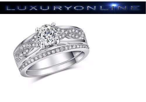 GORGEOUS!! Ring Set With 1,38ct  Simulated Diamonds Size 6; 7 US