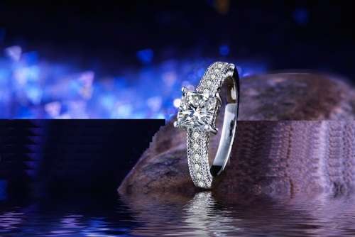 LOVELY! Ring With 15 Hand Crafted Simulated Diamonds Size 6; 7 US